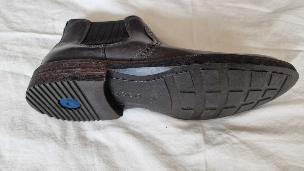 Боти тип Челси ECCO номер 45 - нови