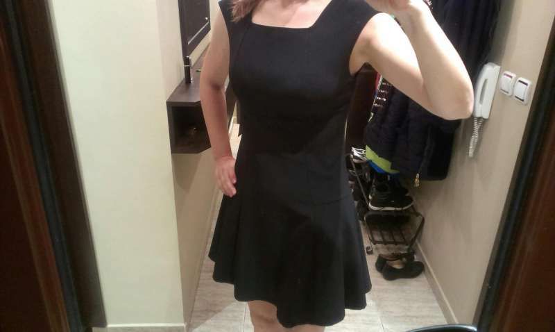 Нова с етикета стилна рокля малка черна рокля, за офиса, за коктейл,