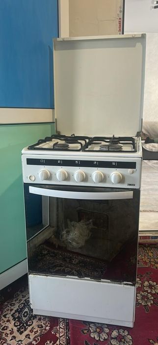 Продам газ плиту