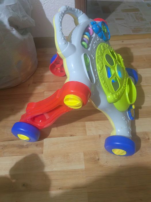 Детски уокър за бутане/проходилка!