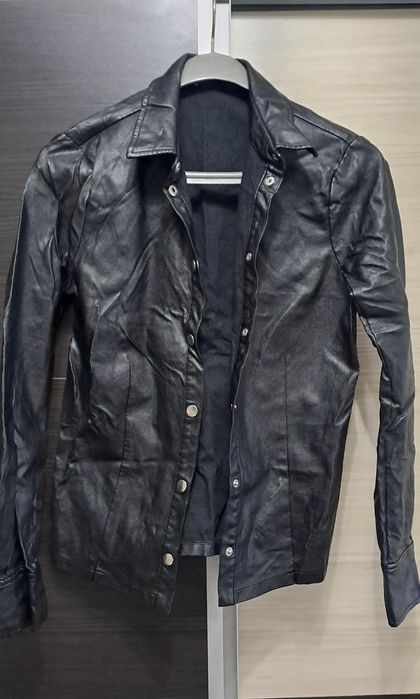 Дамски  пуловери и риза кожена