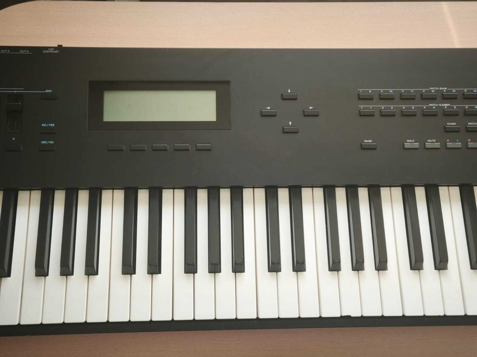 Roland A-80 MIDI Controller 88 clape – stare foarte bună - vintage