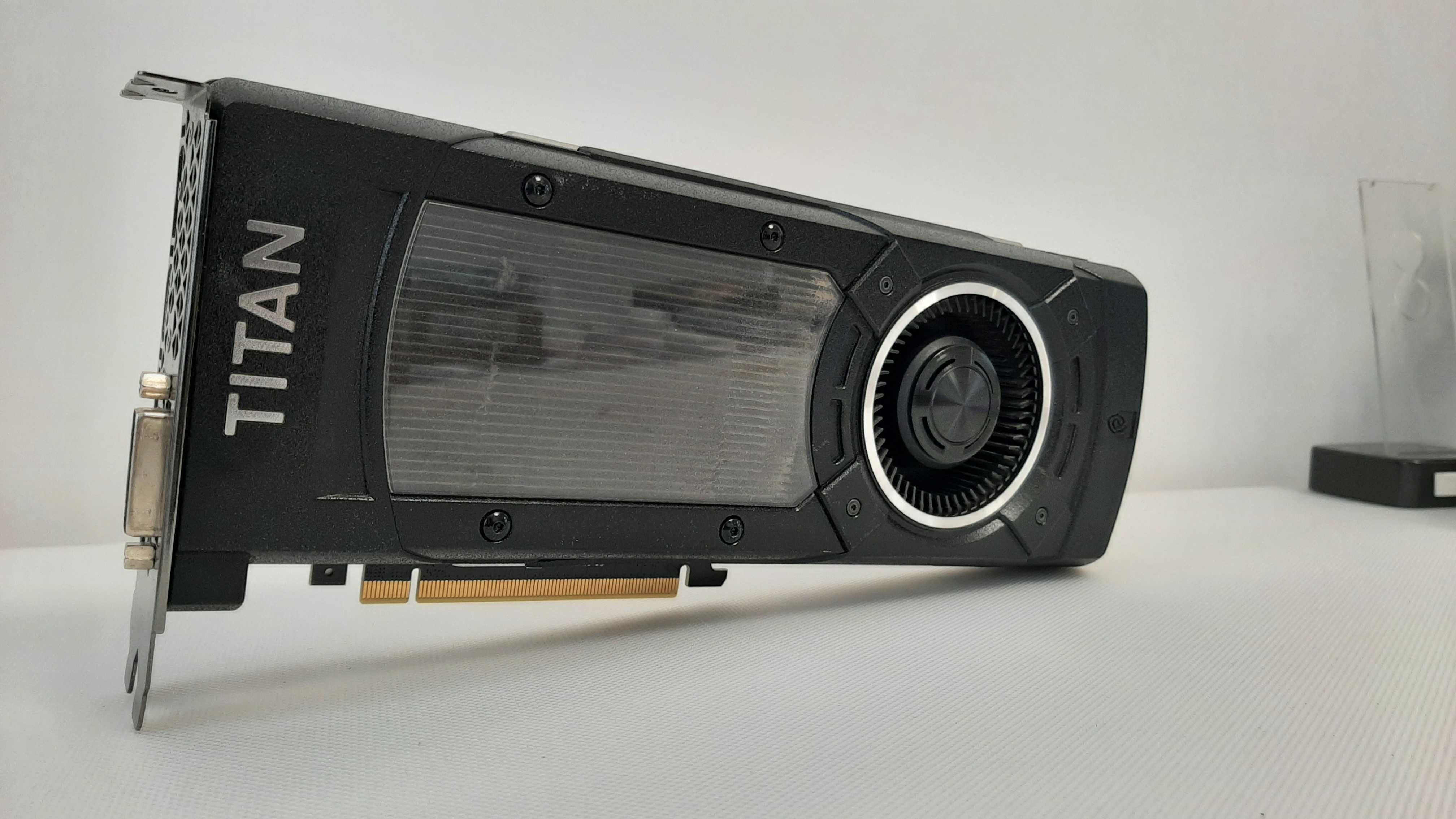 Placa video ASUS nVidia GeForce GTX TITAN X 12GB GDDR5 384-bit