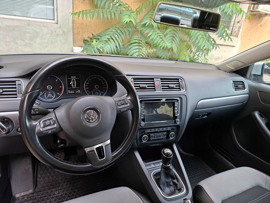 Vw Jetta 6; 2.0 дизел; 140 к.с.