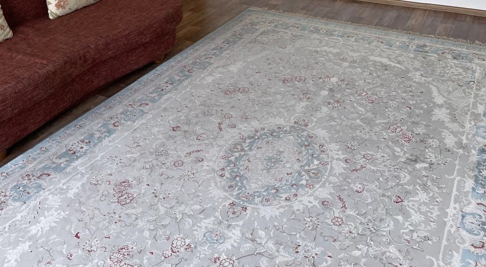 Ковер для зала бу