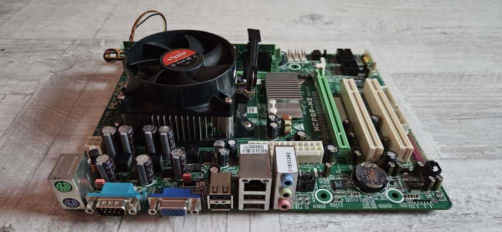 Kit AMD Sempron LE-1250 + Biostar MCP6P-M2 + 2GB DDR2