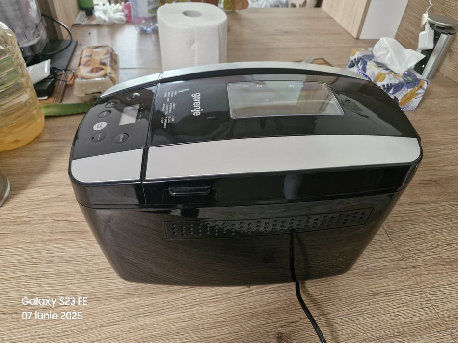 Masina de copt paine GORENJE , 1.2kg, 12 programe, 800W, negru