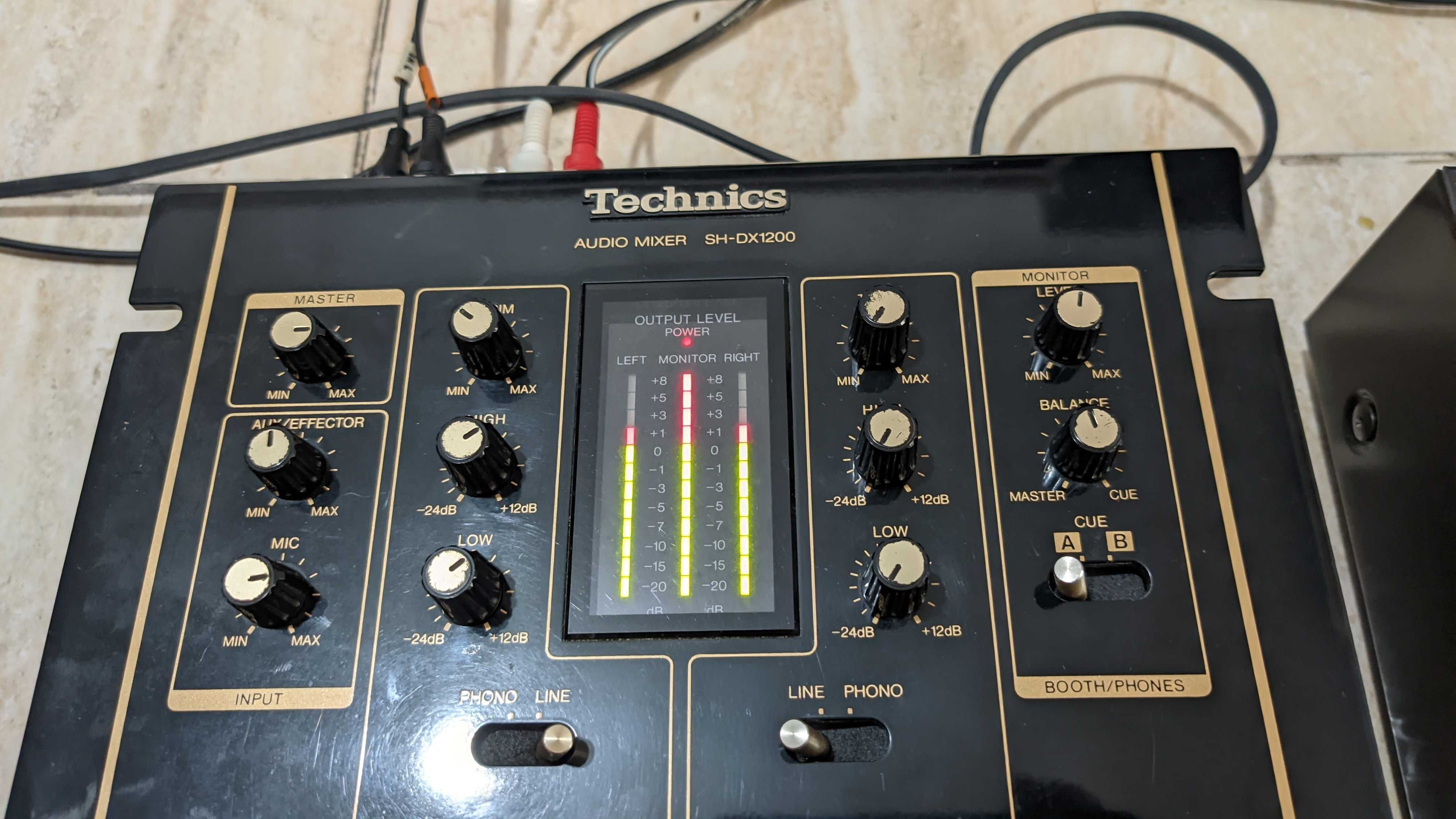 Pickup Technics SL-1210MK2 sau Mixer Technics SH-DX1200 / Dual CS-731Q