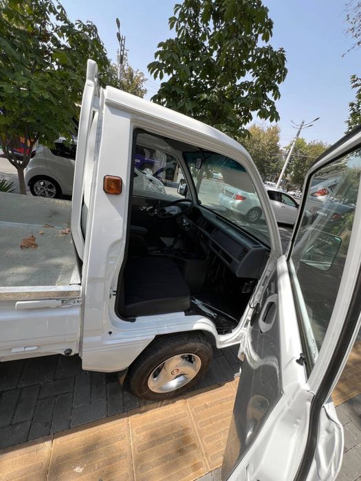 Sotiladi tayyor xama narsasi bor yangi shot sprafka yozib beraman