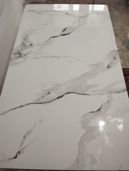 Продам кухонный сол стулями