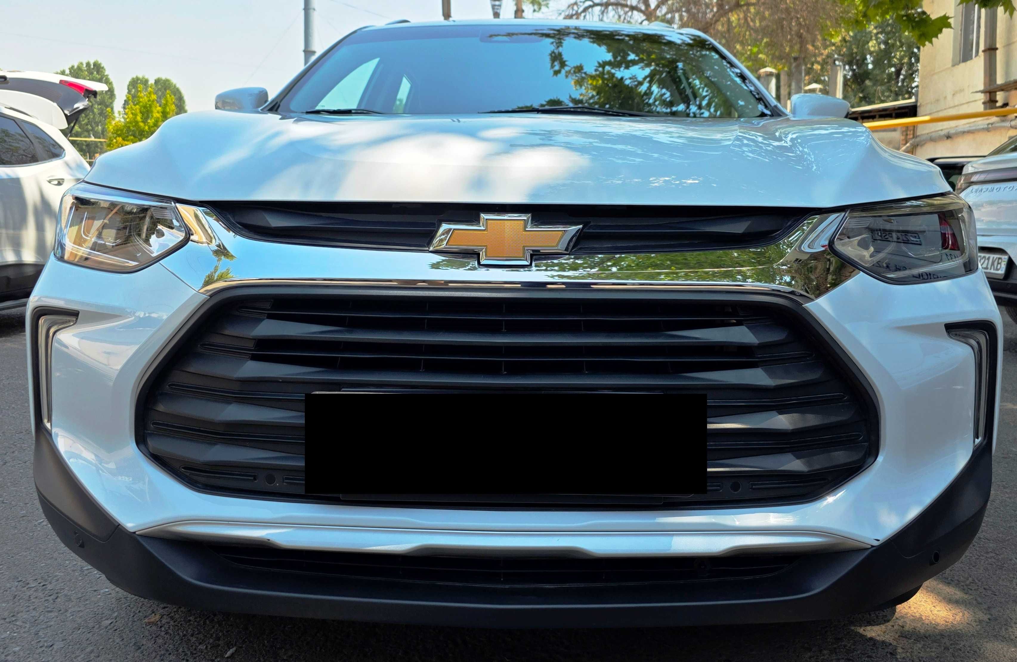 Продам свой Chevrolet Tracker II Premier 2022 года выпуска