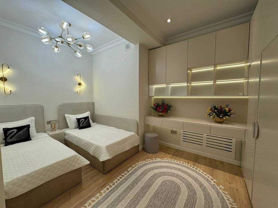 4-х комнатная в Новостройке на Ц-5 пишите или звоните ID: 4186