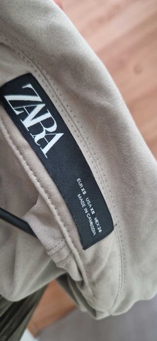 Дрехи XS на ZARA - тренчкот / шлифер, панталони, бюстие
