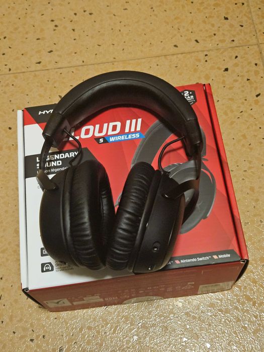 Безжични геймърски слушалки HyperX Cloud III S