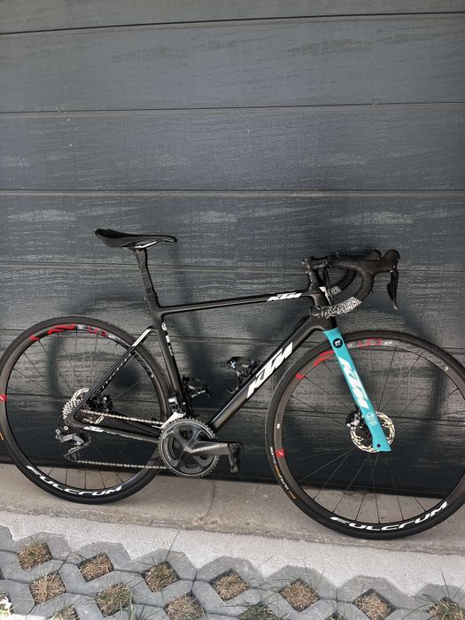 Карбонов шосеен велосипед KTM Revelator pro 2021 (Alto team edition).