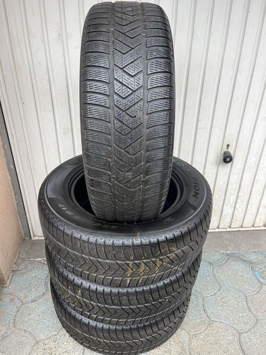 4 anvelope iarna 235/65 R17 Pirelli Scorpion, 5.5mm profil ramas!