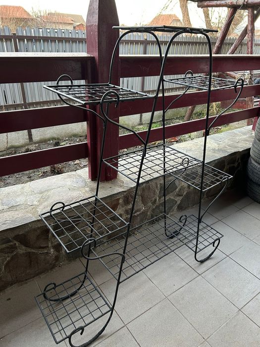 Suport fier forjat flori