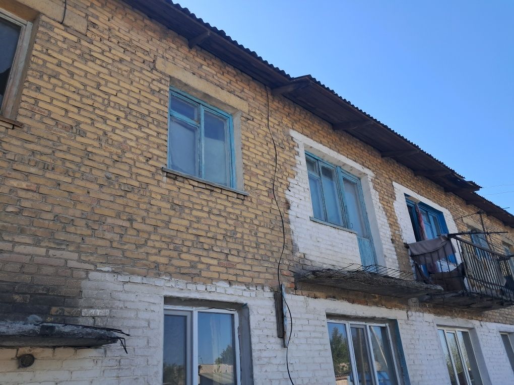 Екі бөлмелі пәтер сатылады