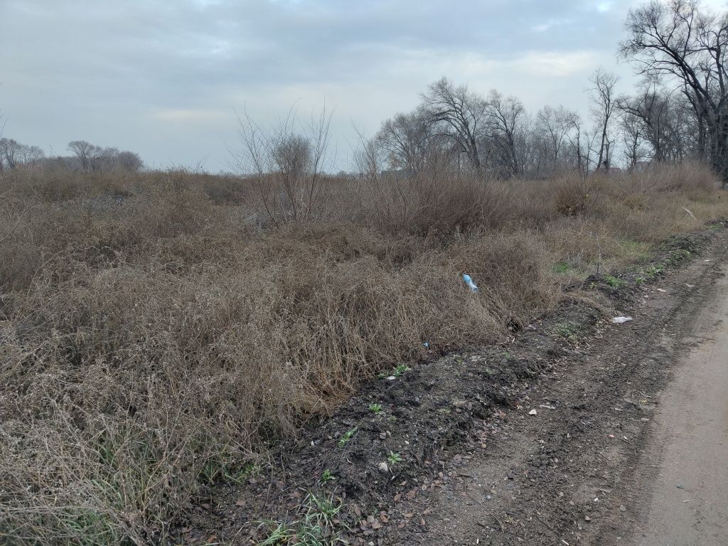 Участок в доль трассы в поселке Кокозек