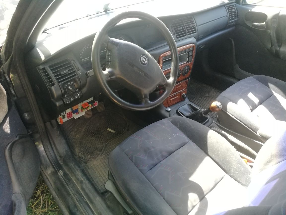 Vectra B 2.0 16v 136к.с. X20XEV на части