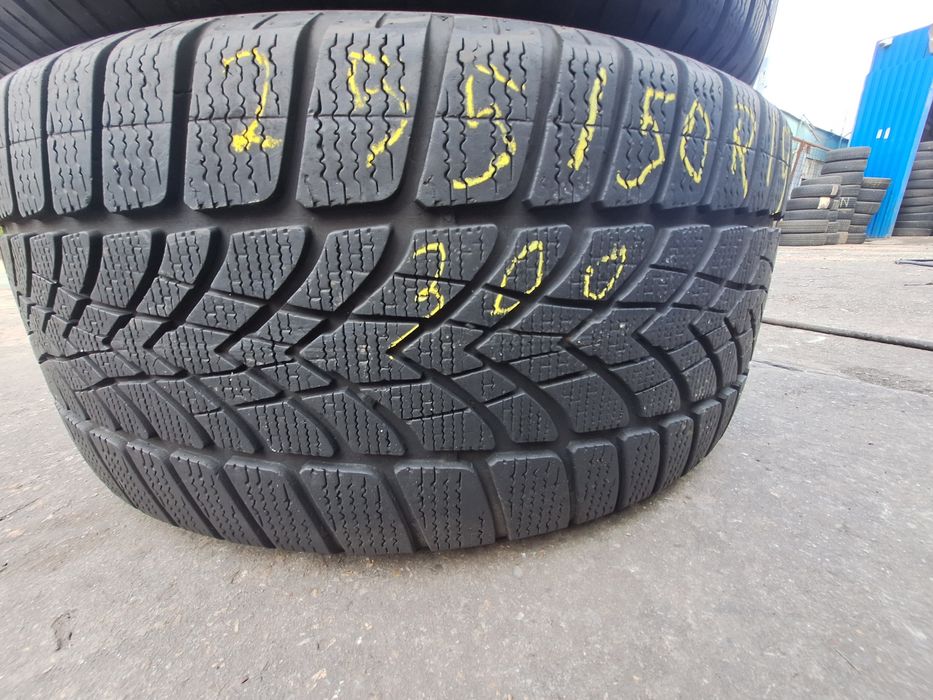 Vând 2 anvelope iarna 255/50r19 Dunlop Montaj Gratuit
