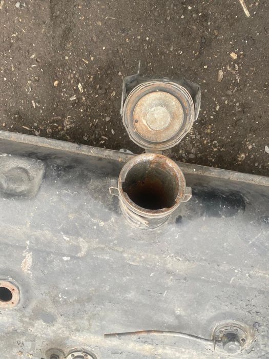 Продам бензо бак на зил 130