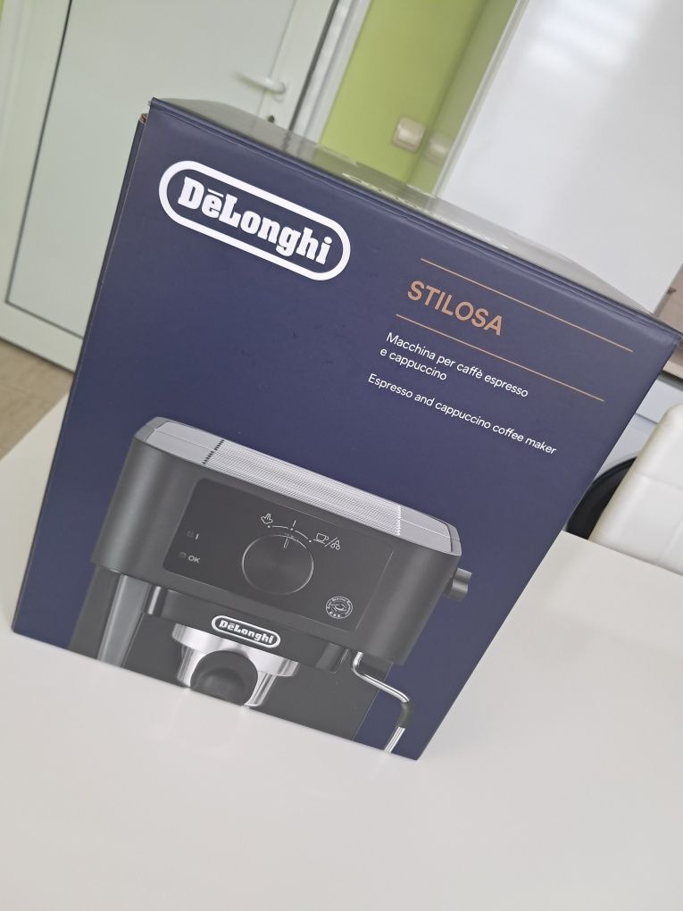 Кафемашина DeLonghi EC230.BK