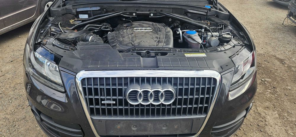 Dezmembrez Audi Q5 - 2.0 Tdi manual quattro Euro 5