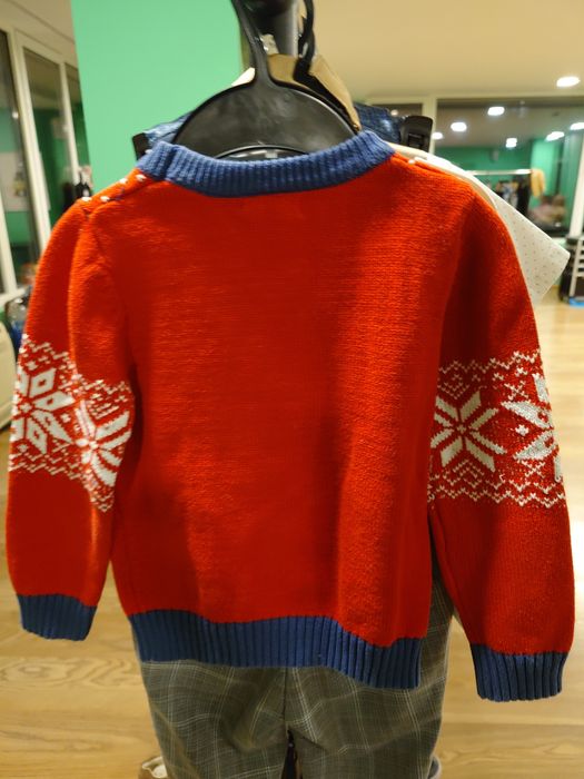 Коледен пуловер H & M