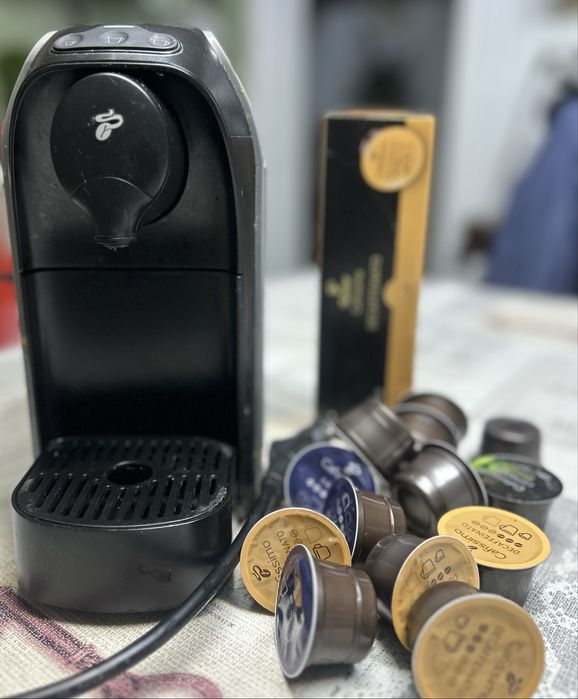 Aparat Espressoare tchibo vine cadou  cu doua seturi de capsule