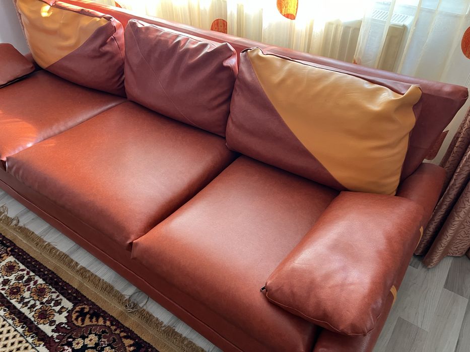 Vand canapea stare excelenta