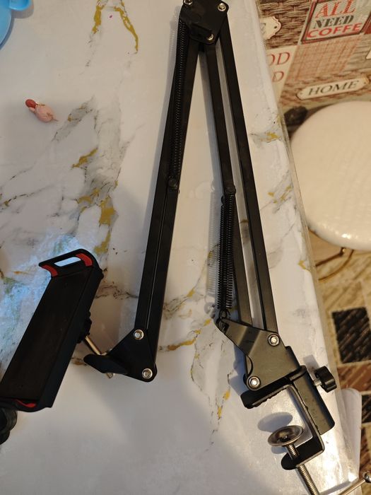 Крепление под телефон