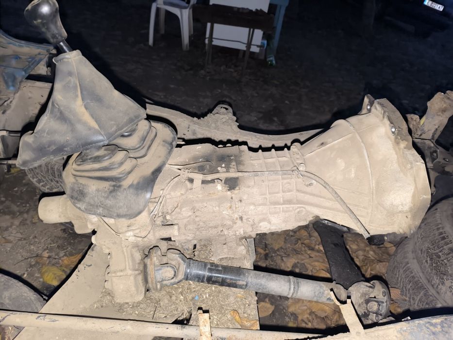 На части Opel frontera 2.0 бензин