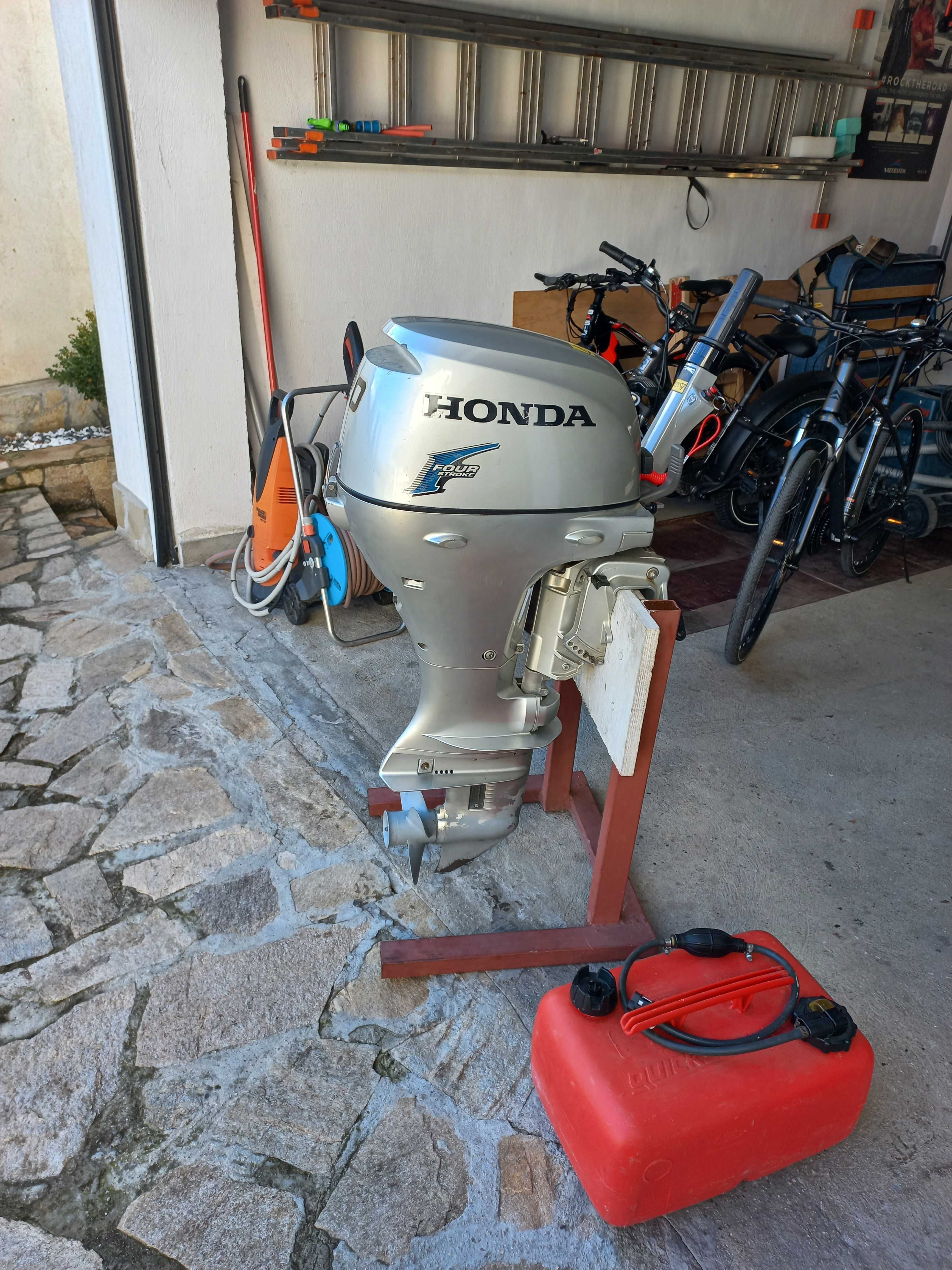 Двигател HONDA 20, извън бордов, къс ботуш. Перфектен!