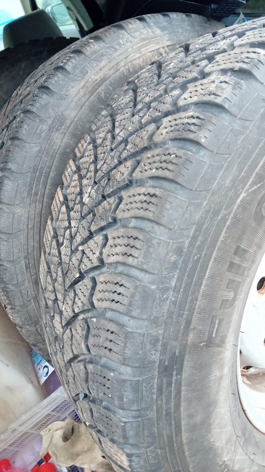 Vînd 4 roți 285/65/16c