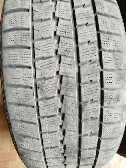 235/50/18 зимние шины Данлоп