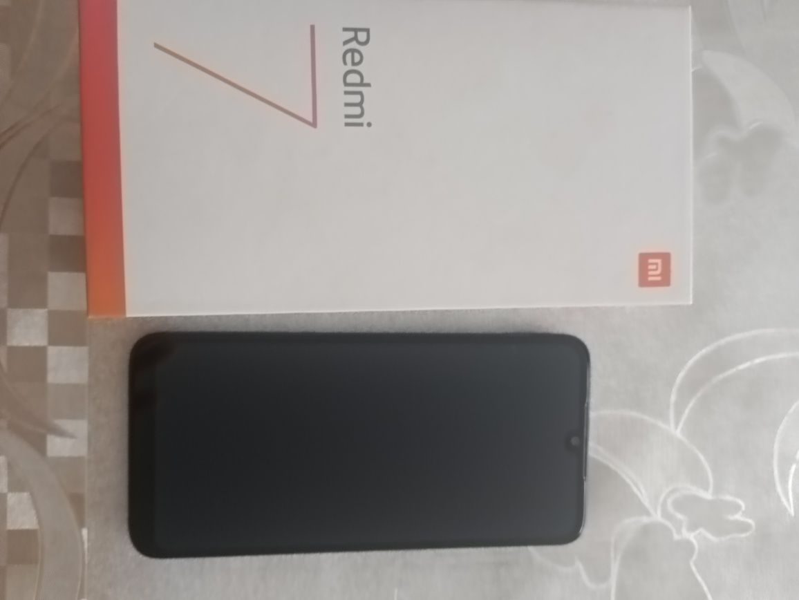 Xiomi Redmi 7 телефон