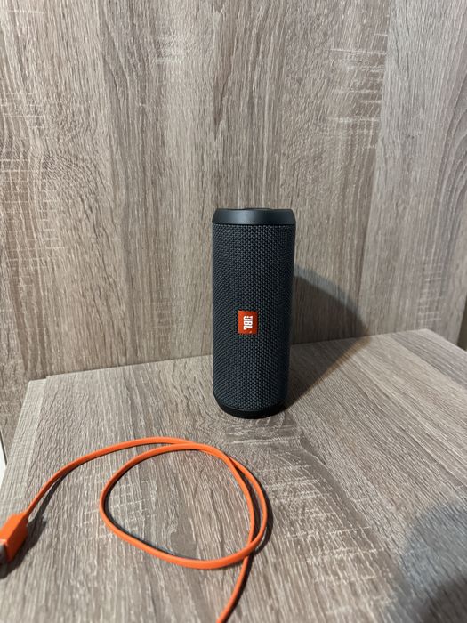 Boxa JBL flip essential 2