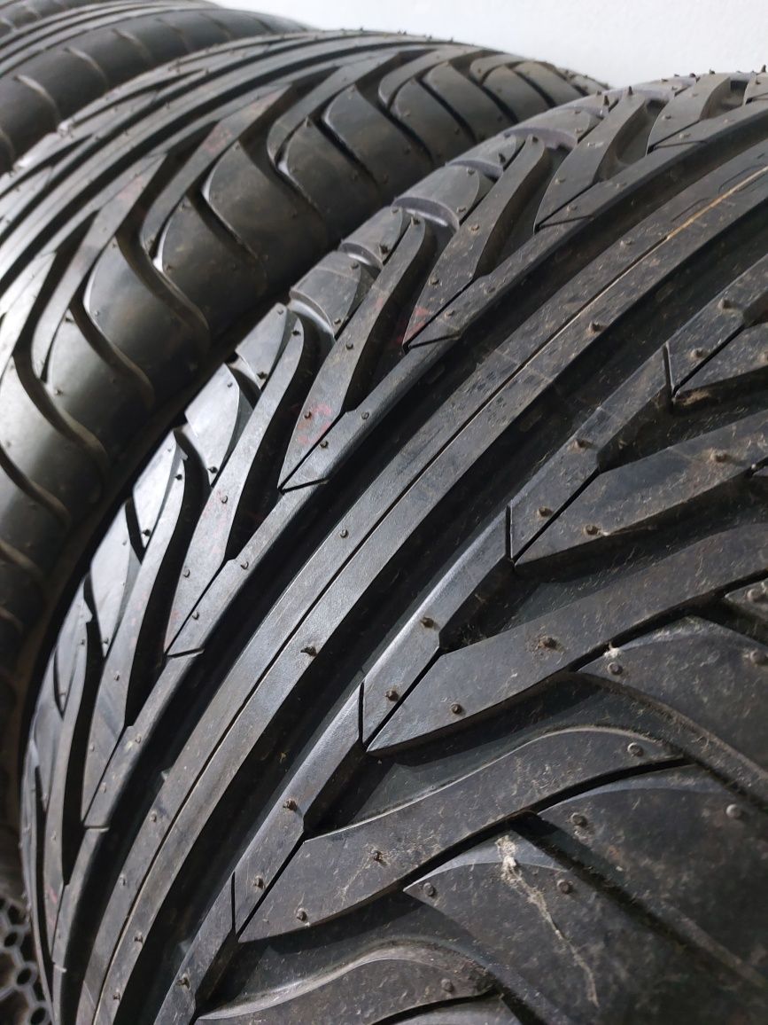 doua anvelope vara 245 45 17 continental / nokian