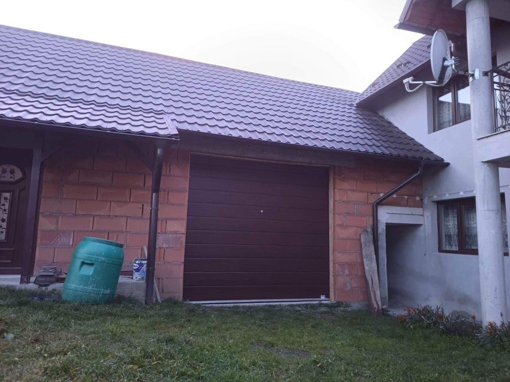 Usa de Garaj  ‼️Nuc  Petrișor BN