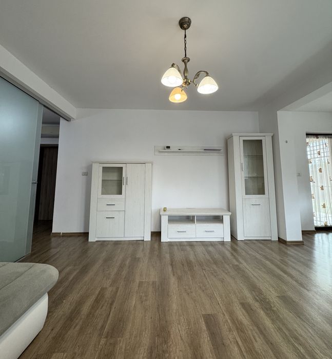 Casa de inchiriat pe parter in Sag