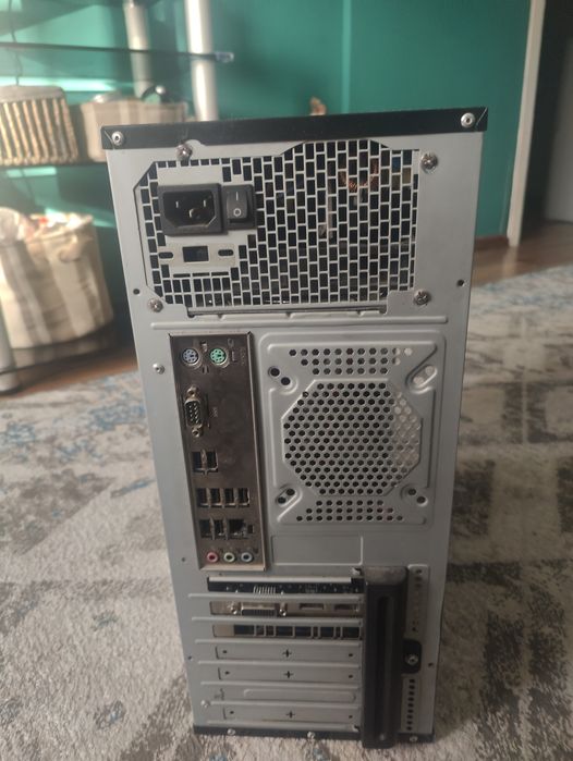 2 рабочих компьютера (пишите на ватсап)