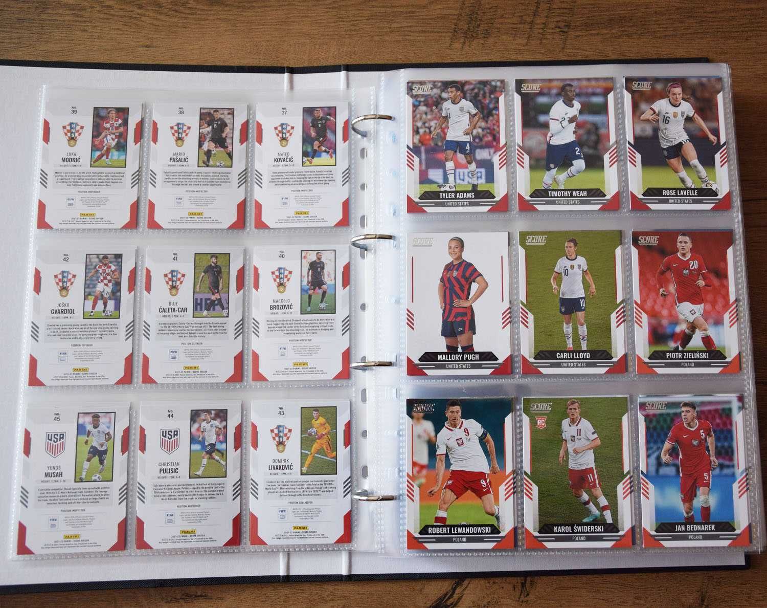 Продавам: Panini колекции Score FIFA 2021/22 & 2022/23 (200 карти)