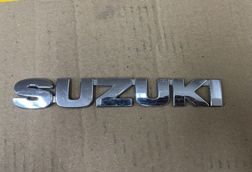 Шильдик suzuki оригинал