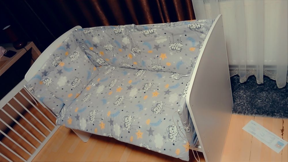 vând pătuț bebelus