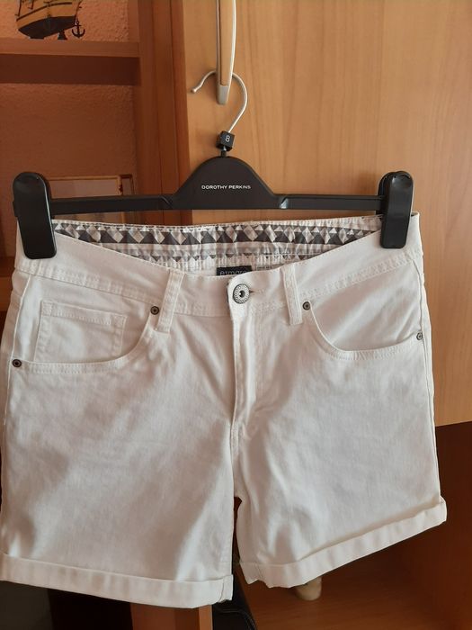 Pantaloni scurti de dama