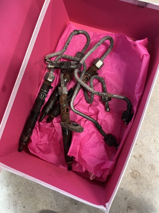 Vand injectoare Renault Symbol 1.5 dci euro 4! 2006-2010