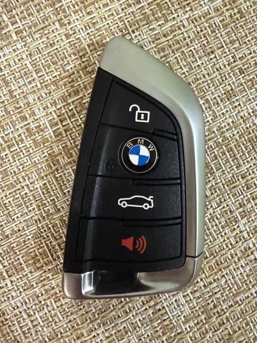 Оригинален Ключ за BMW X1 F48