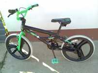 Vând bicicleta bmx