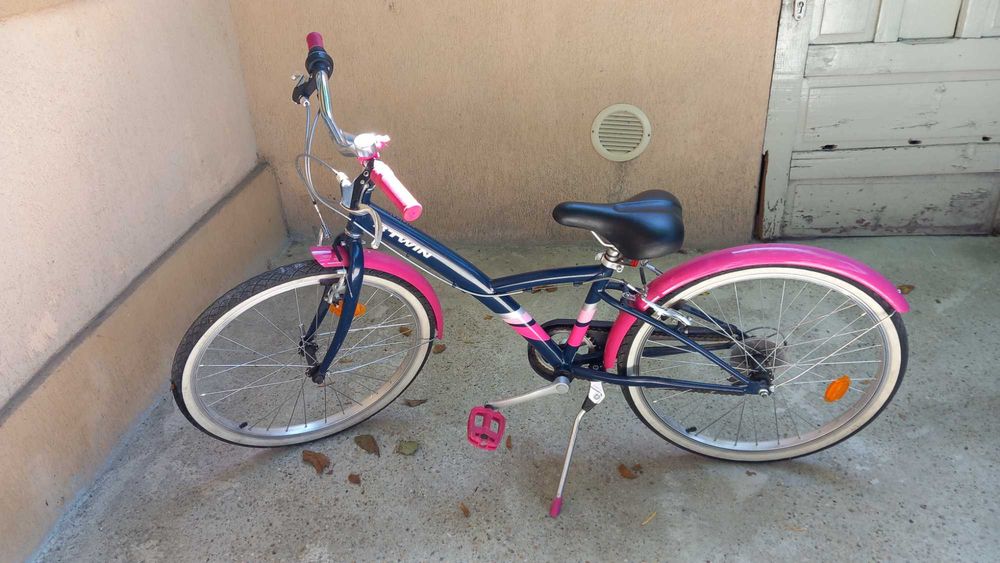 Bicicleta fete diametru roată 24 in stare foarte bună